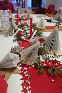 In der Weihnachtsbäckerei - SPD-Café festlich dekoriert